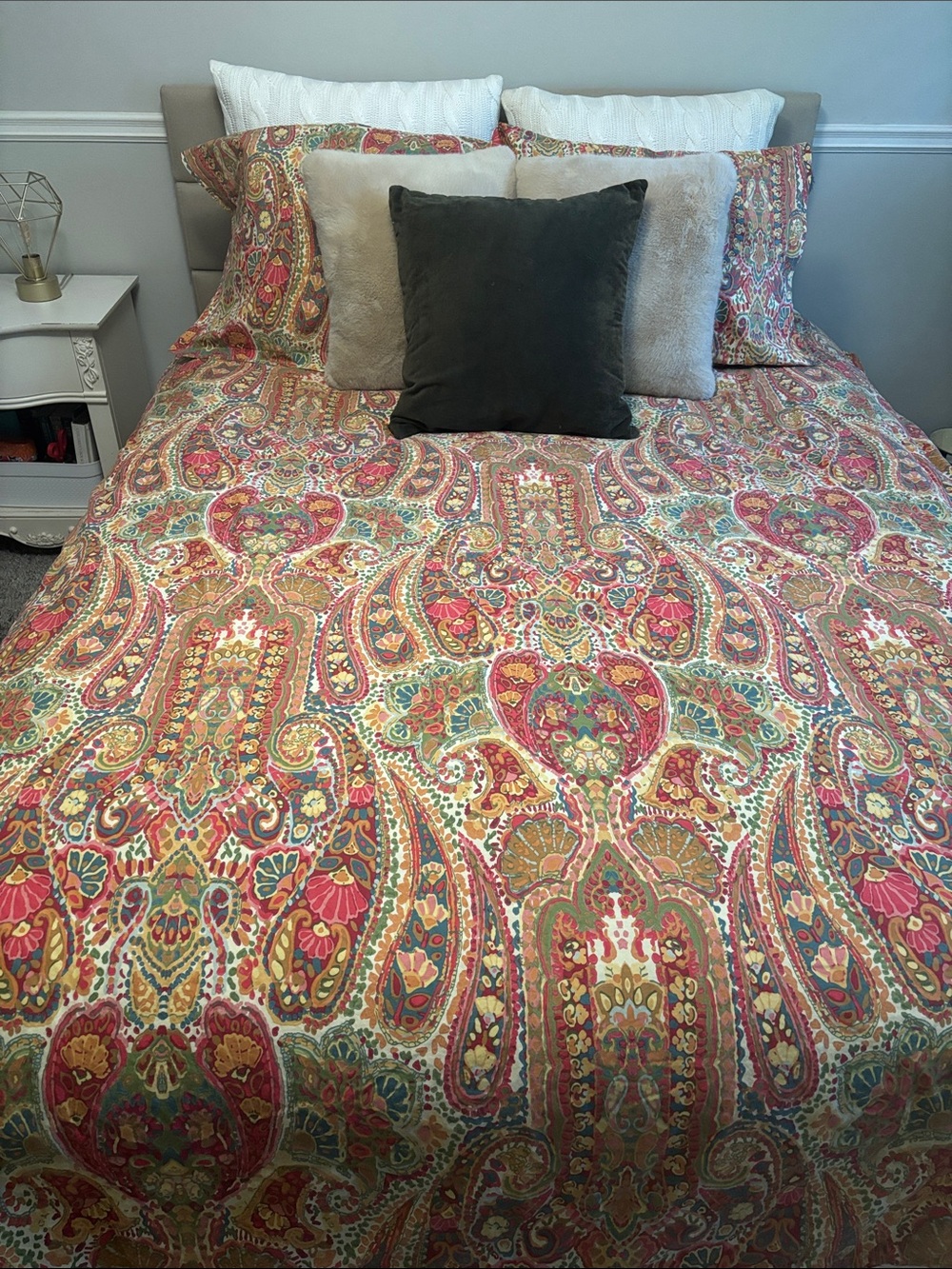 Pottery Barn Rosalie Paisley Duvet Cover & 2 standard pillow shams.